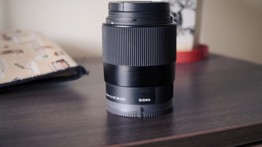 Sigma 30mm DC DN f/1.4 - vlogging gear review